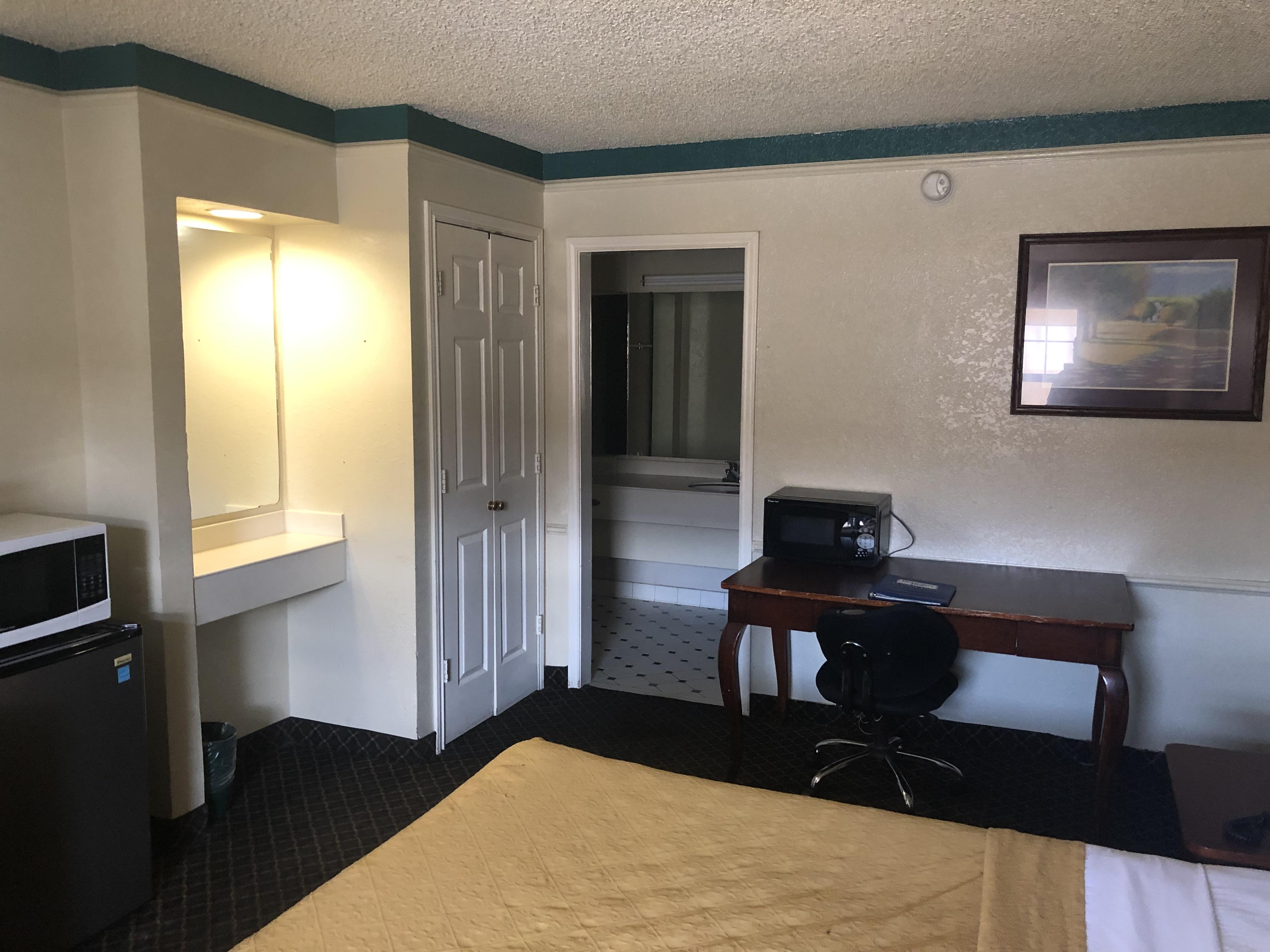 Americas Best Value Inn Denver Exterior photo