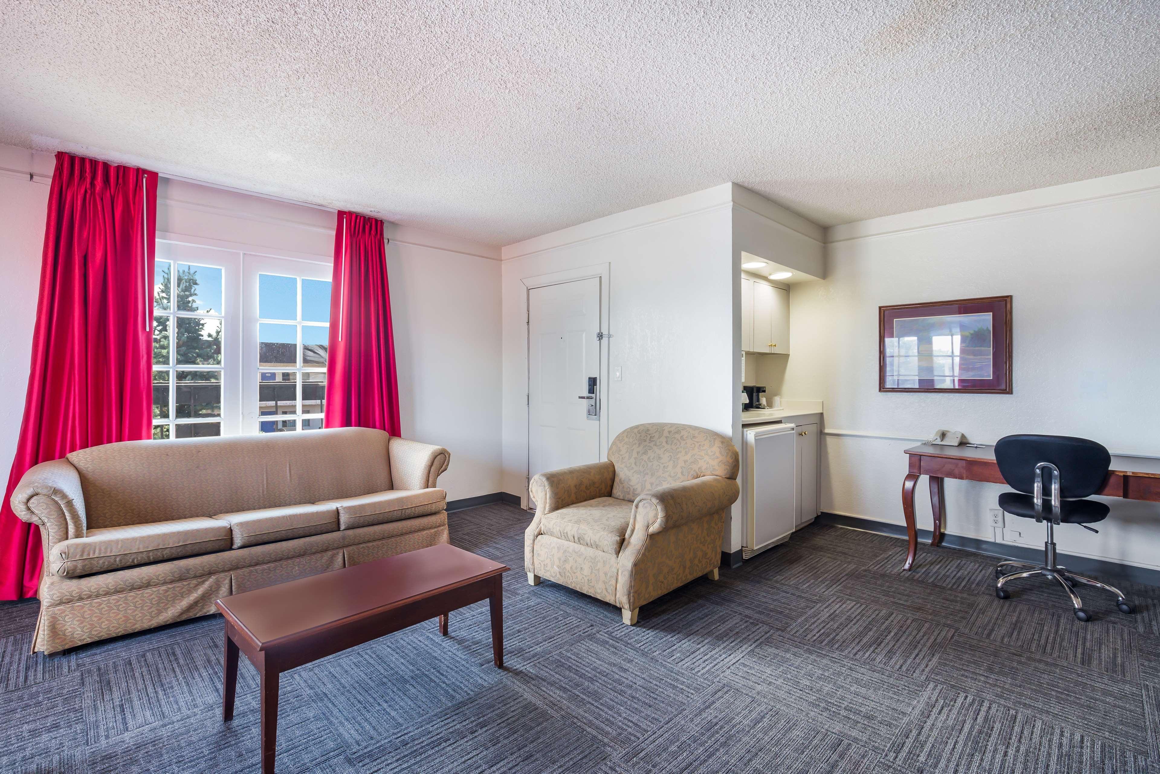 Americas Best Value Inn Denver Exterior photo
