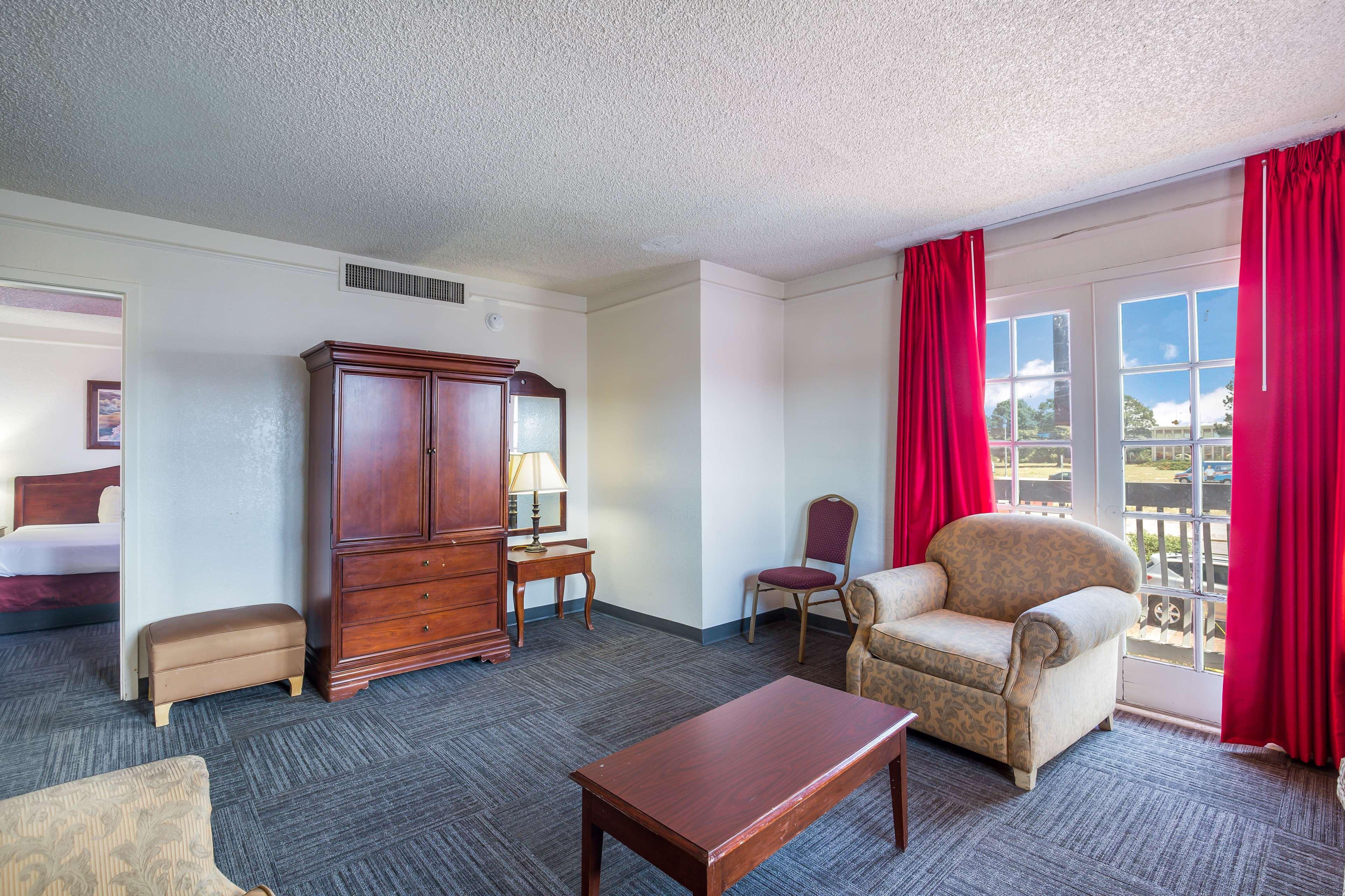 Americas Best Value Inn Denver Exterior photo