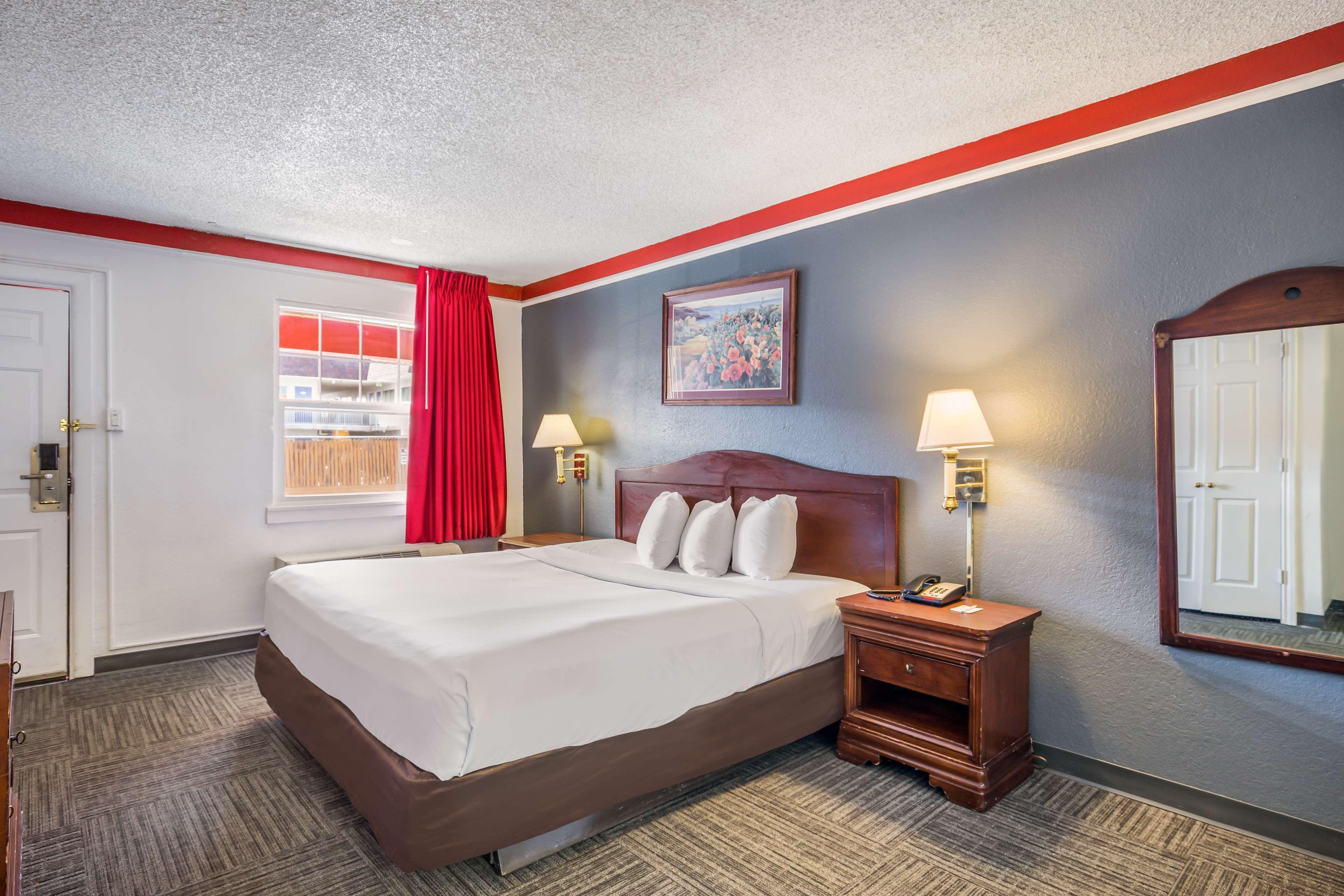 Americas Best Value Inn Denver Exterior photo