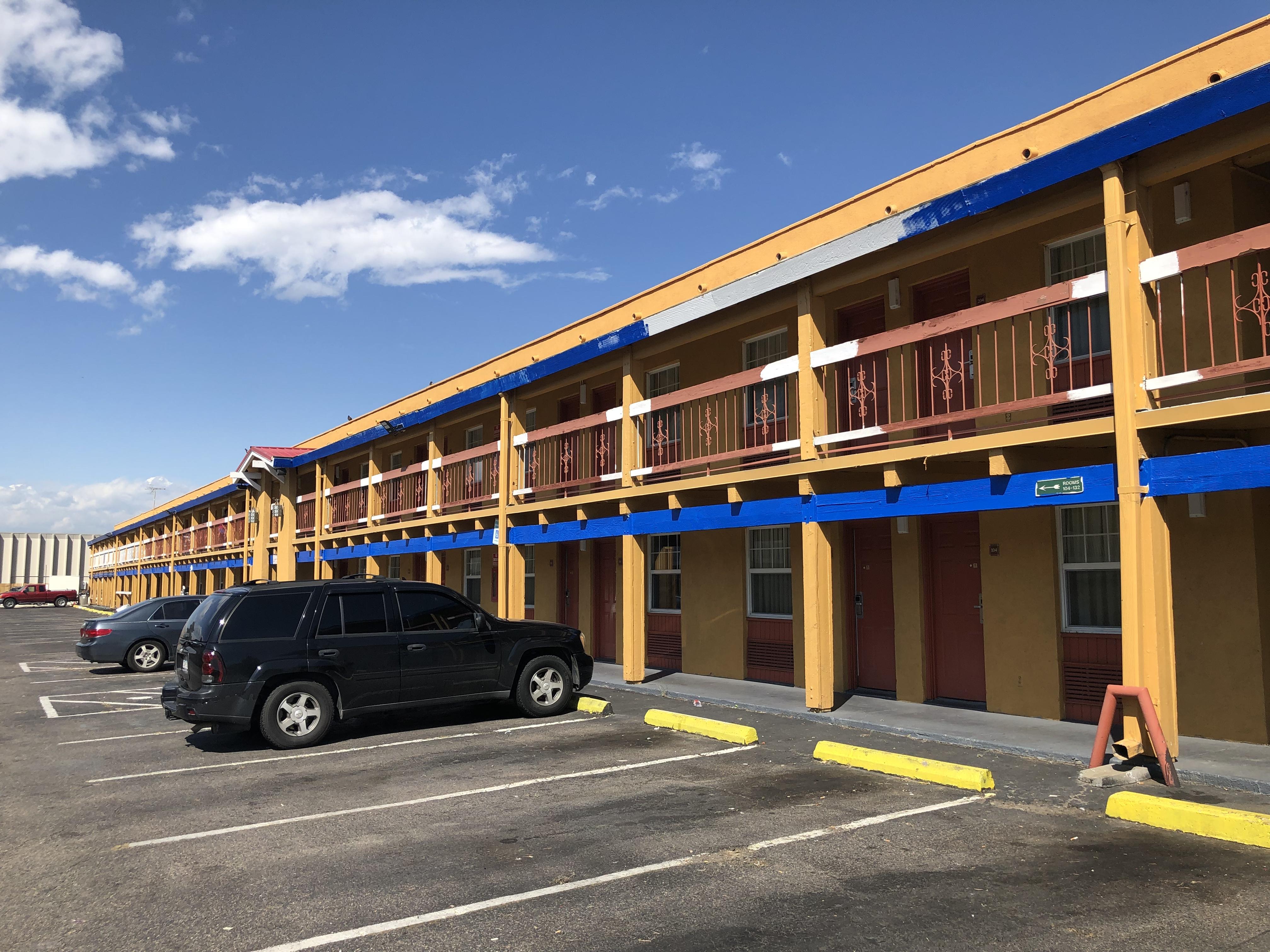 Americas Best Value Inn Denver Exterior photo